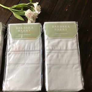Barbara king pillow case 400 Thread Count NWT